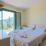Scorpios Villa Karavomylos